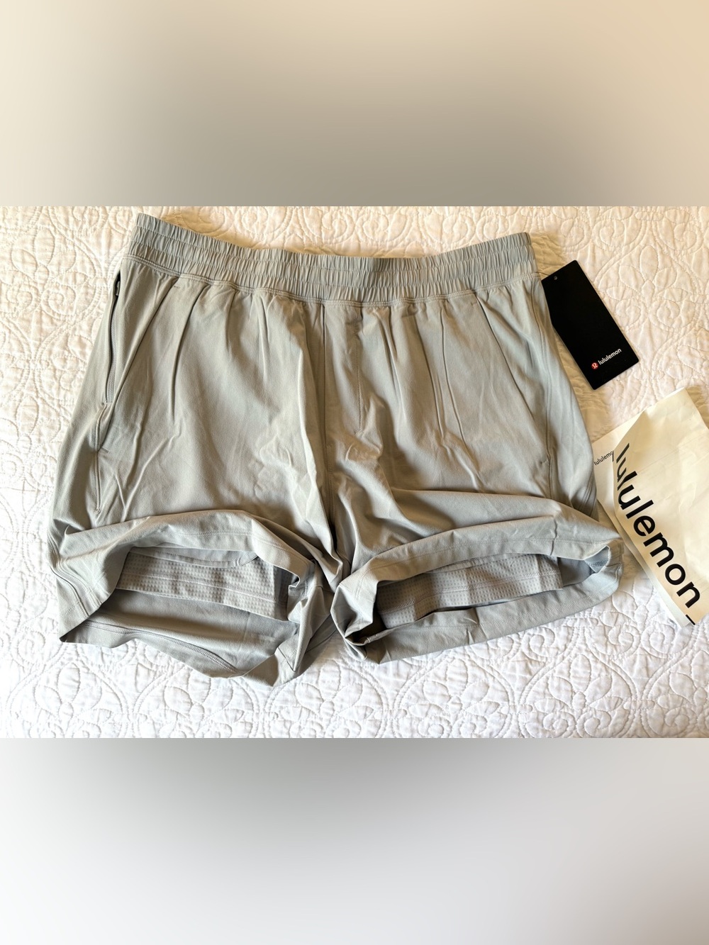 Men’s XL Lululemon Pace Breaker Shorts 7” Lined 
New With Tag